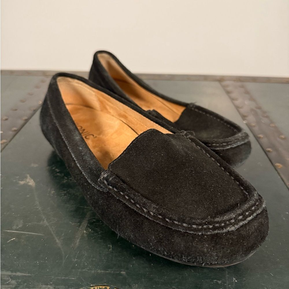 Vionic Black Suede Women's Debbie Driver Moccasin Flats Loafers - Size 8